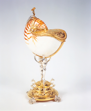 Copa de Nautilus Pompilius creada por Piró Orfebres