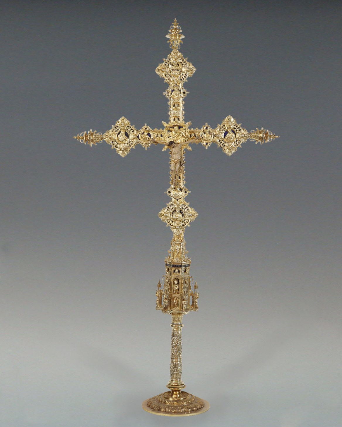 Cruz procesional de la Concatedral de Castellón de la Plana- Piró Orfebres