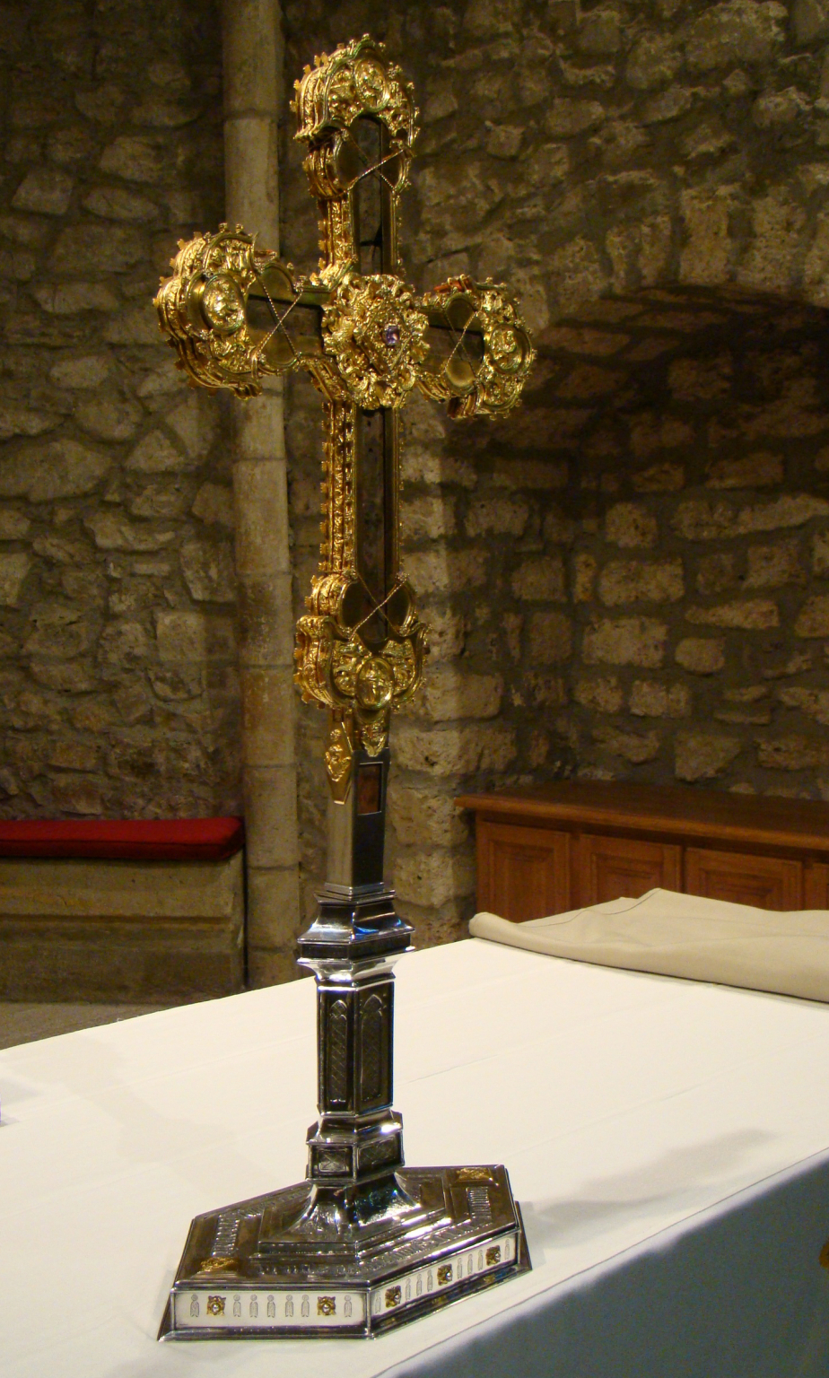 Lignum Crucis de Santo Toribio de Liébana